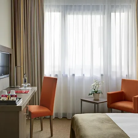 Hotel Intercityhotel 4*
