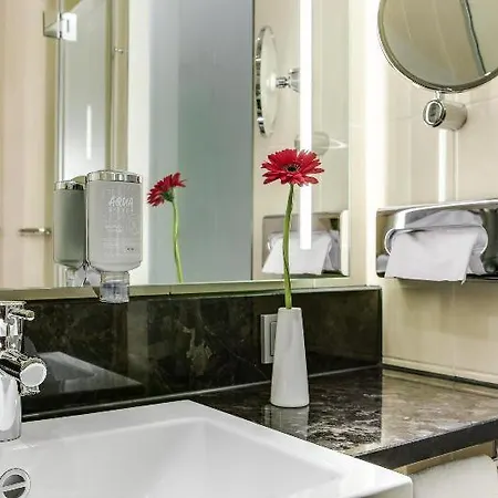 Intercityhotel 4*