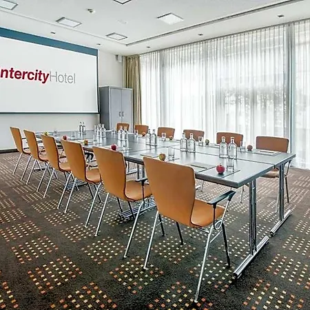 Intercityhotel Otel