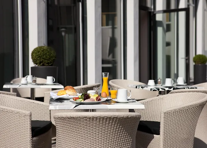 Intercityhotel Отель 4*