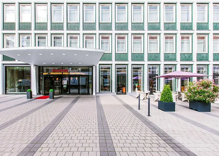 Отель Intercityhotel 4*