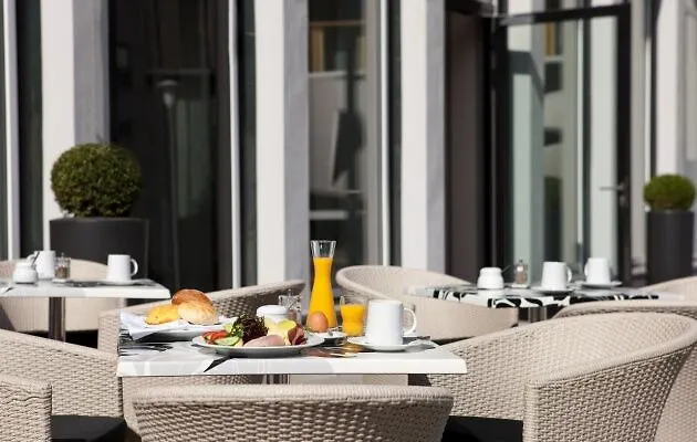 Отель Intercityhotel 4*