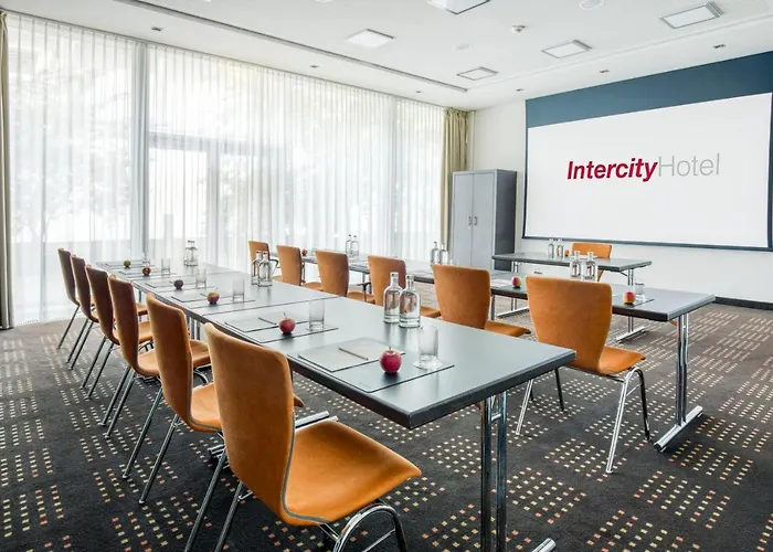 Отель Intercityhotel 4*