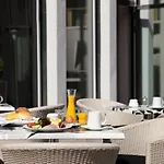 Отель Intercityhotel 4*